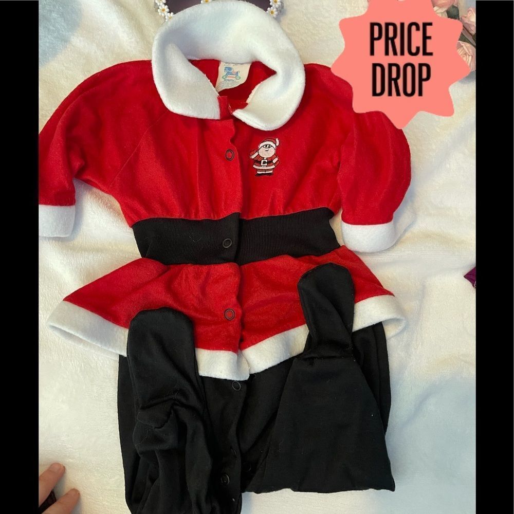 Vintage Christmas footed pajama outfit Size 3-6 months